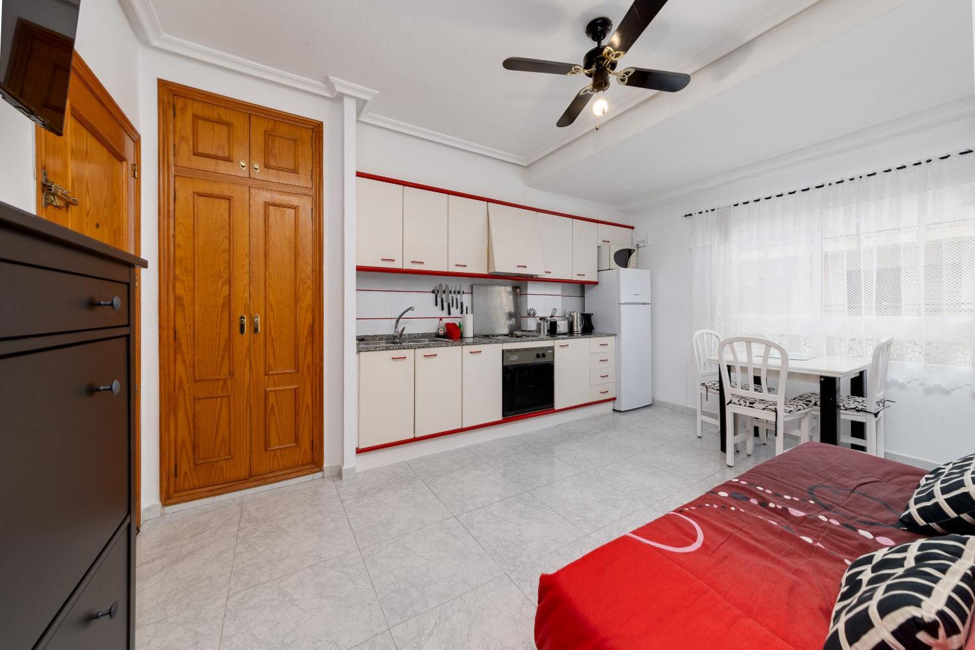 Lovely Apartment Near The Sea Torrevieja Buitenkant foto