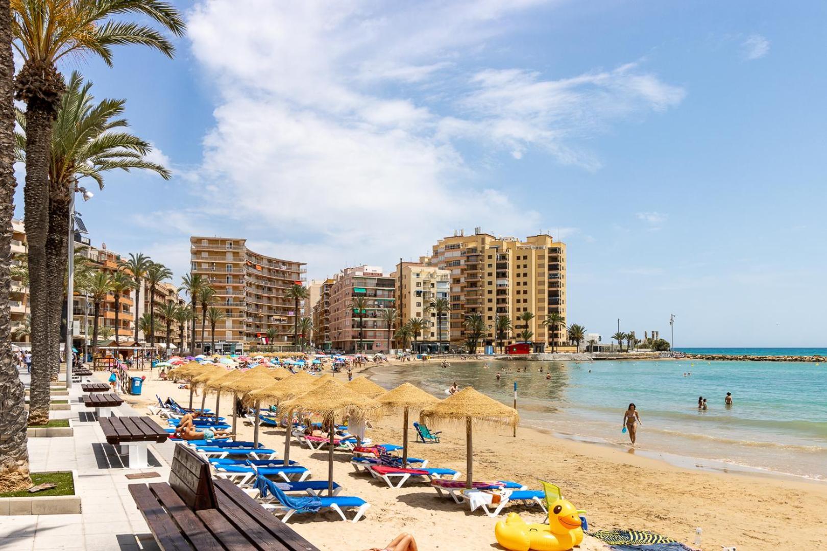 Lovely Apartment Near The Sea Torrevieja Buitenkant foto